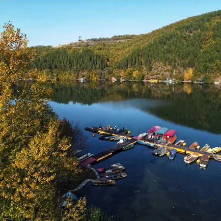 公寓 Glamping Jezero Čačak