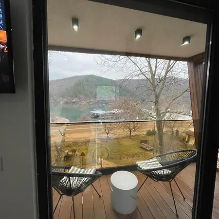 Glamping Jezero * Cacak